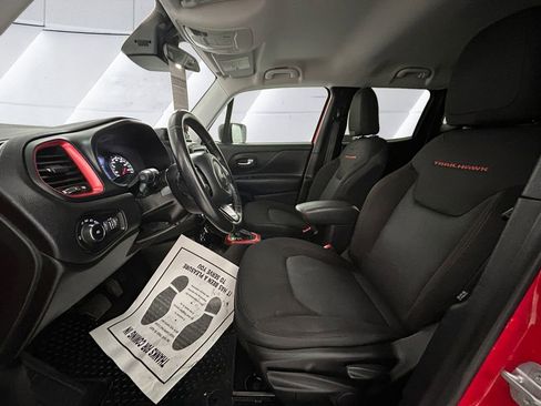 Used 2017 Jeep Renegade Trailhawk image 7
