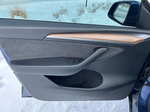 Used 2023 Tesla Model Y Long Range image 10