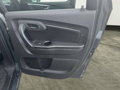 Used 2012 Chevrolet Traverse LT FWD image 3