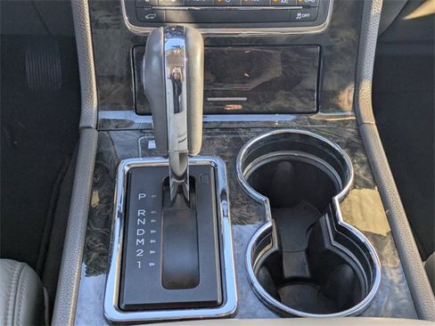 Used 2015 Lincoln Navigator 2WD image 21