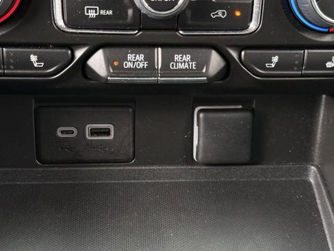 Used 2023 Chevrolet Tahoe Z71 w/ Luxury Package image 23