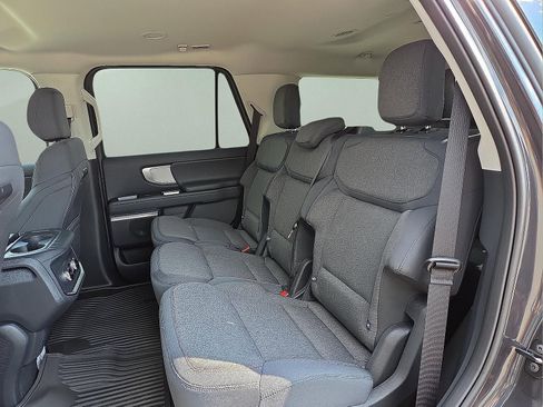 New 2025 Ford Expedition Active image 10