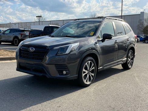 Used 2024 Subaru Forester Limited AWD/4WD image 3