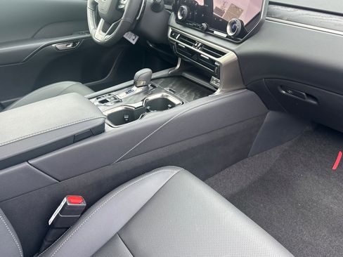 New 2026 Lexus RX 350h AWD/4WD image 16