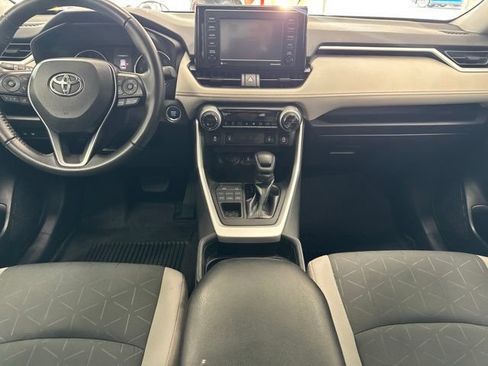 Used 2021 Toyota RAV4 XLE w/ XLE Grade Weather Package AWD/4WD image 3