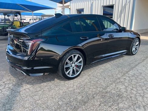 Used 2025 Cadillac CT5 V RWD image 3