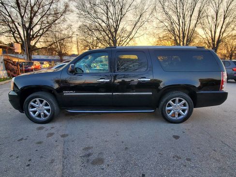 Used 2013 GMC Yukon XL Denali image 5