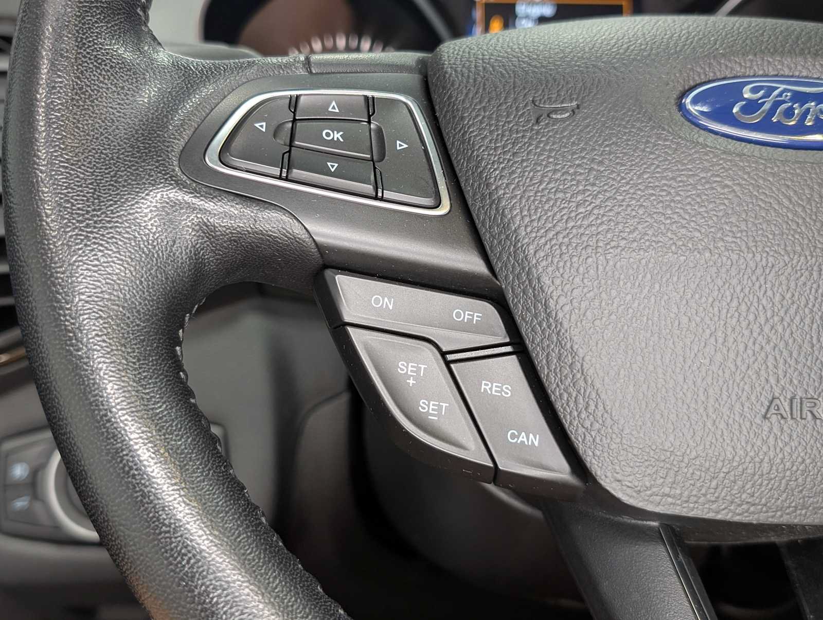 Used 2017 Ford Escape Titanium AWD/4WD image 36