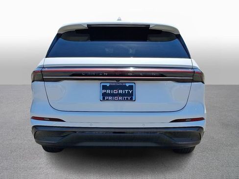 Used 2024 Lincoln Nautilus Premier w/ Jet Appearance Package AWD/4WD image 5