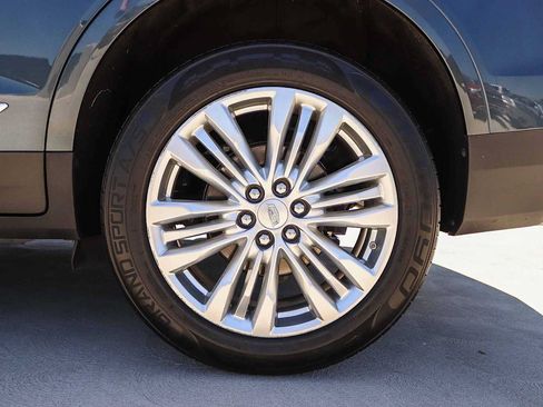 Used 2019 Cadillac XT5 Premium Luxury FWD image 10