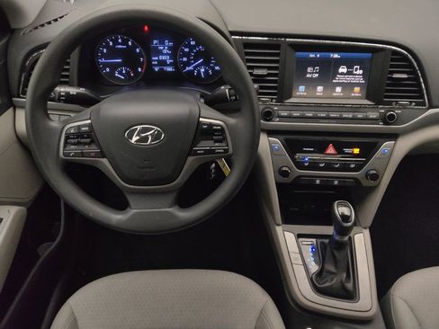 Used 2017 Hyundai Elantra SE image 22