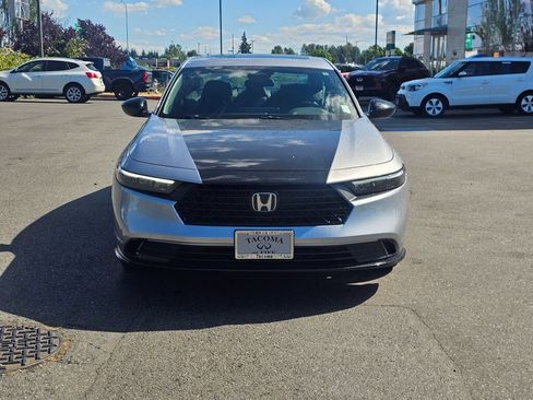 Used 2023 Honda Accord Sport image 2