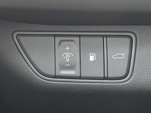 Certified 2026 Genesis G70 2.5T Prestige image 48