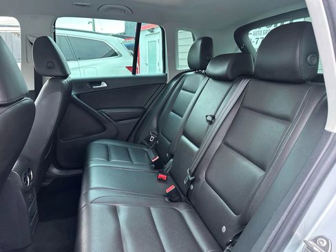 Used 2017 Volkswagen Tiguan Wolfsburg Edition image 13
