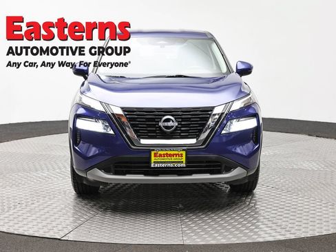 Used 2023 Nissan Rogue SV AWD/4WD image 2