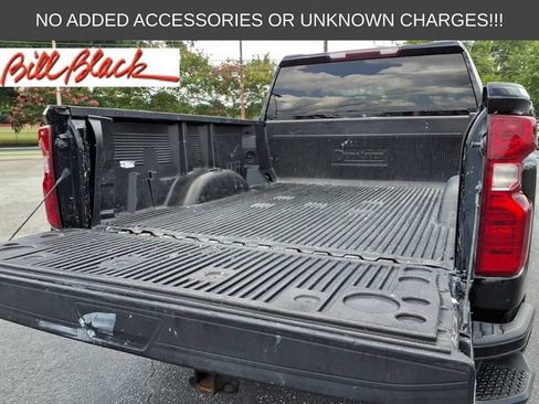 Used 2022 Chevrolet Silverado 2500 Custom w/ Custom Convenience Package AWD/4WD image 6