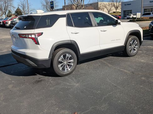 New 2026 Chevrolet Equinox LT image 8