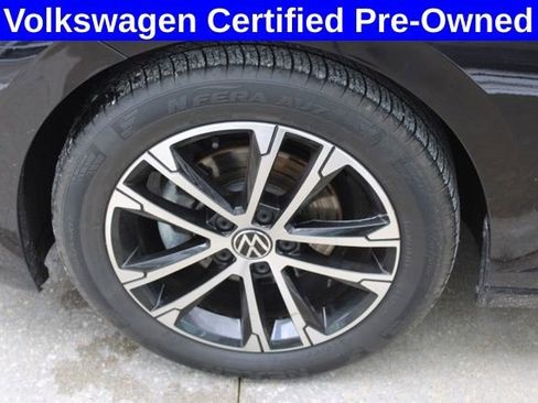 Used 2023 Volkswagen Jetta Sport image 10