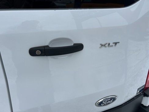 Used 2022 Ford Transit 350 XLT image 9