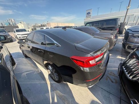 Used 2021 Honda Accord LX image 4