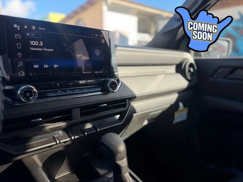 Used 2023 Chevrolet Colorado W/T RWD image 17