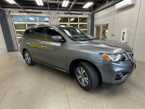 Used 2020 Nissan Pathfinder SV FWD image 7