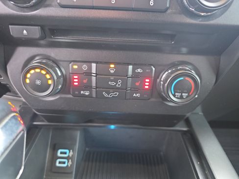 Used 2018 Ford F150 XLT w/ Equipment Group 302A Luxury image 25