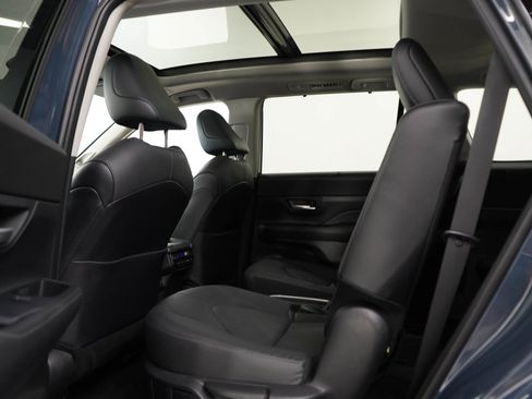 Used 2024 Toyota Grand Highlander AWD image 19