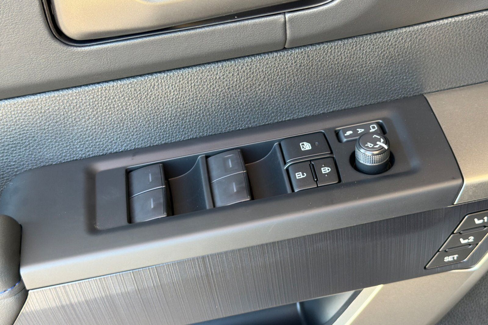 New 2026 Toyota Tundra Platinum AWD/4WD image 13