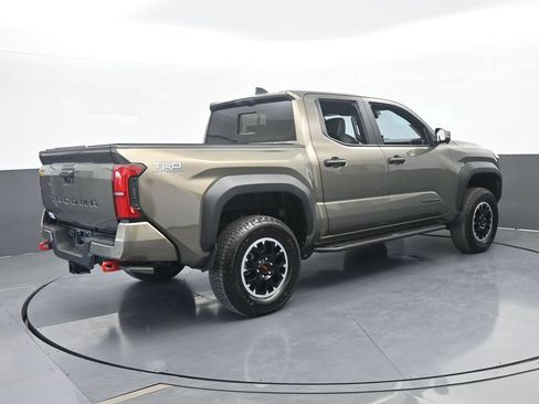 Used 2025 Toyota Tacoma TRD Off-Road w/ TRD Off Road Premium Package AWD/4WD image 6