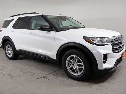 New 2026 Ford Explorer Active w/ Active Comfort Package image 3