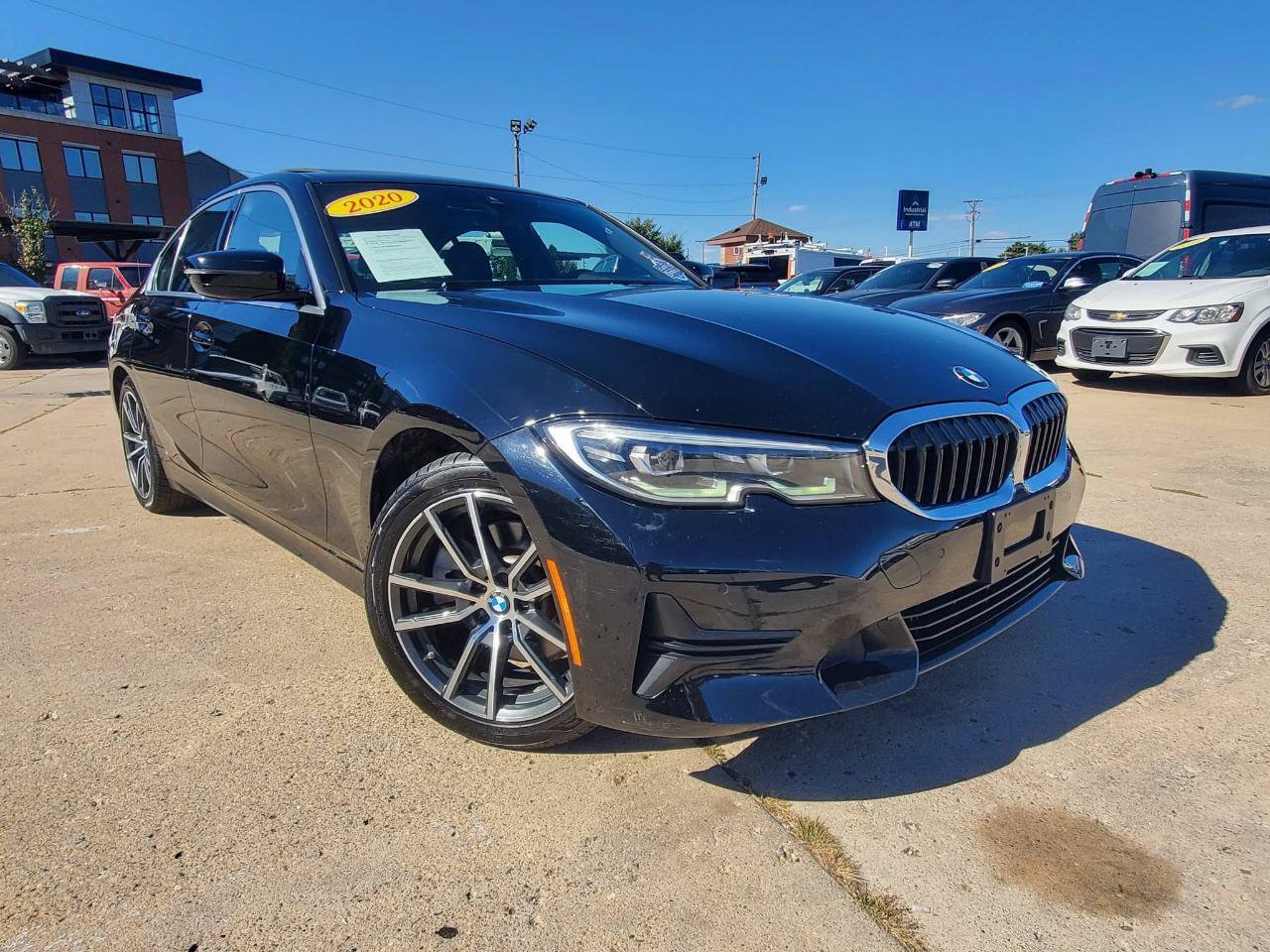Used 2020 BMW 330i Sedan w/ Convenience Package RWD image 3