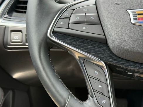 Certified 2025 Cadillac XT5 Premium Luxury w/ LPO, Floor Liner Package AWD/4WD image 30