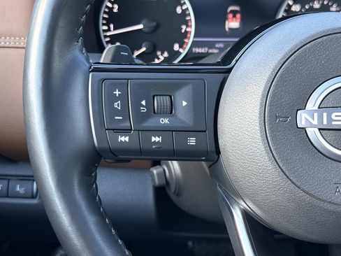 Used 2023 Nissan Pathfinder Platinum AWD/4WD image 10