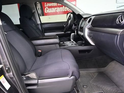 Used 2019 Toyota Tundra SR5 AWD/4WD image 12