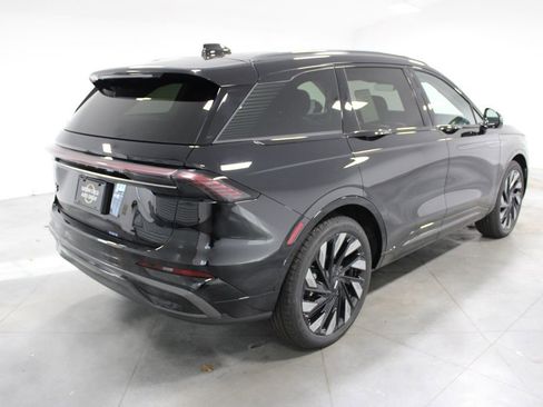 New 2026 Lincoln Nautilus Reserve AWD/4WD image 8