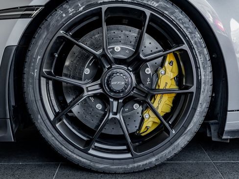 Certified 2022 Porsche 911 GT3 image 11