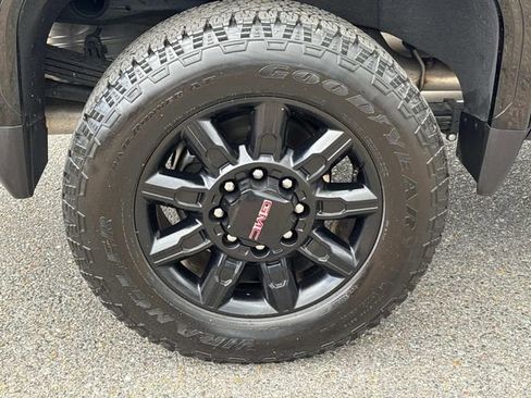 Used 2025 GMC Sierra 2500 AT4 w/ AT4 Premium Plus Package image 5