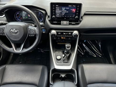 Used 2020 Toyota RAV4 XSE image 3