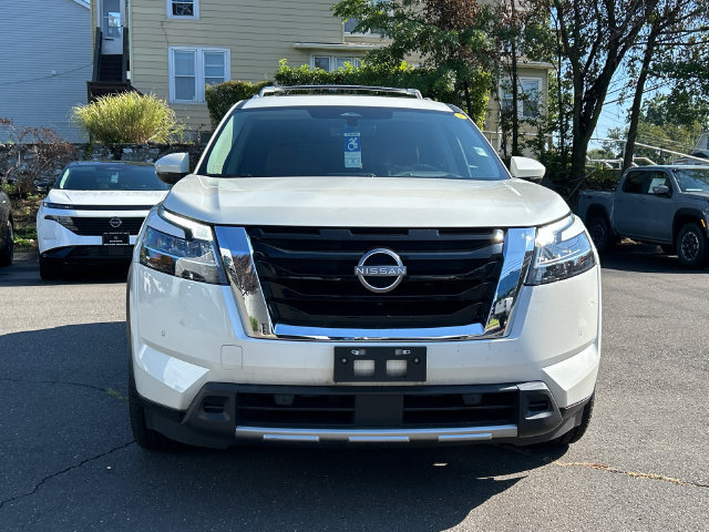 Certified 2023 Nissan Pathfinder Platinum w/ Cargo Package AWD/4WD image 7