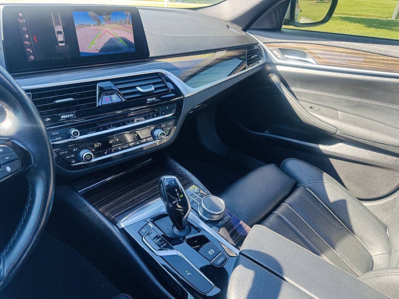 Used 2019 BMW 530i w/ Convenience Package RWD image 19