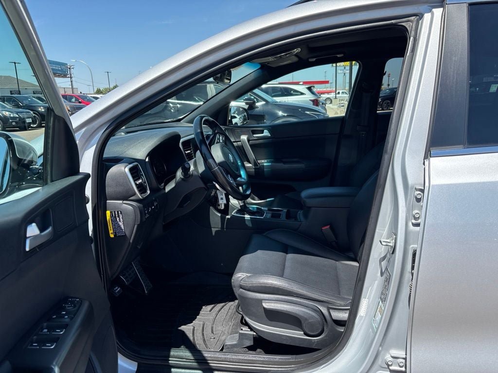 Used 2020 Kia Sportage S w/ S Sunroof Package AWD/4WD image 13