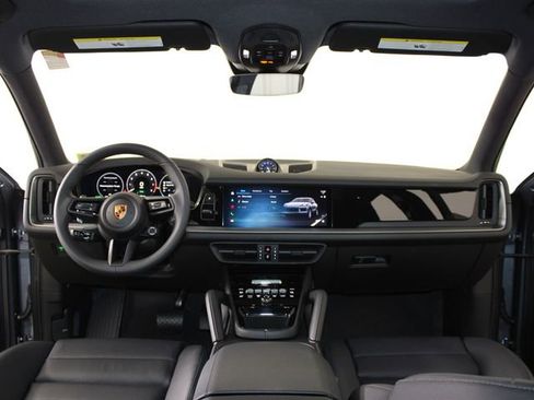 New 2026 Porsche Cayenne E-Hybrid AWD/4WD image 13