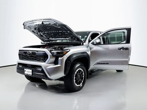 Used 2024 Toyota Tacoma TRD Off-Road w/ TRD Off Road Upgrade Package AWD/4WD image 19
