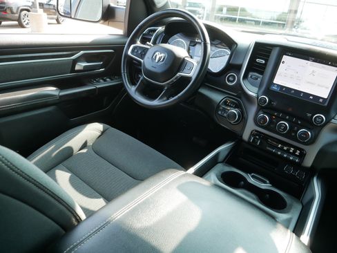 Used 2022 RAM 1500 Big Horn AWD/4WD image 9
