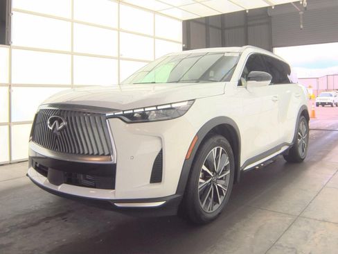 Certified 2026 INFINITI QX60 Luxe w/ Cargo Package AWD/4WD image 2