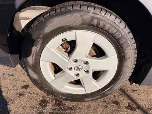 Used 2011 Toyota Prius Two image 39