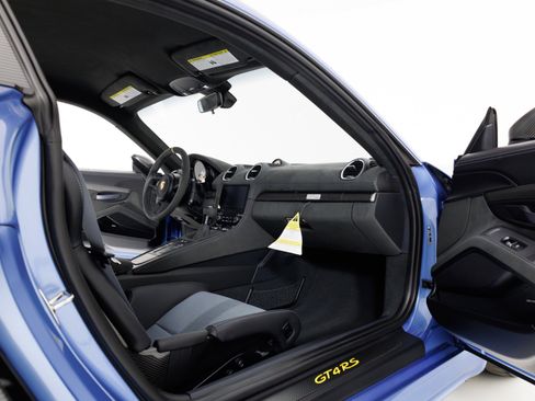 Used 2023 Porsche 718 Cayman GT4 RS RWD image 33
