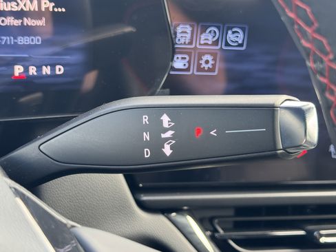 Used 2025 Chevrolet Equinox EV RS image 27