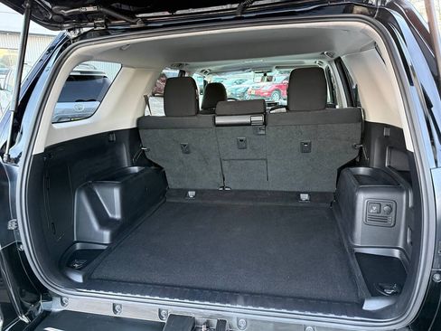 Used 2011 Toyota 4Runner SR5 Premium Sport Utility 4D w/ Convenience Pkg AWD/4WD image 29